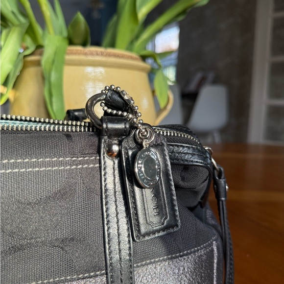 Coach Black Signature Shoulder Bag with Metallic Accent - Picture 3 of 9